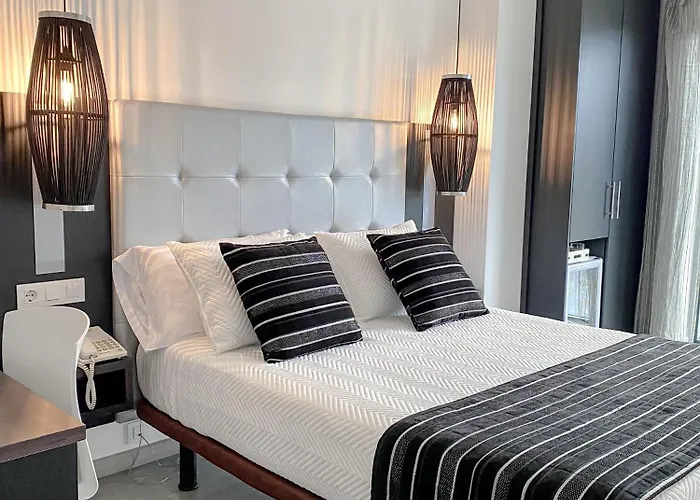 Отель Hotel Noia