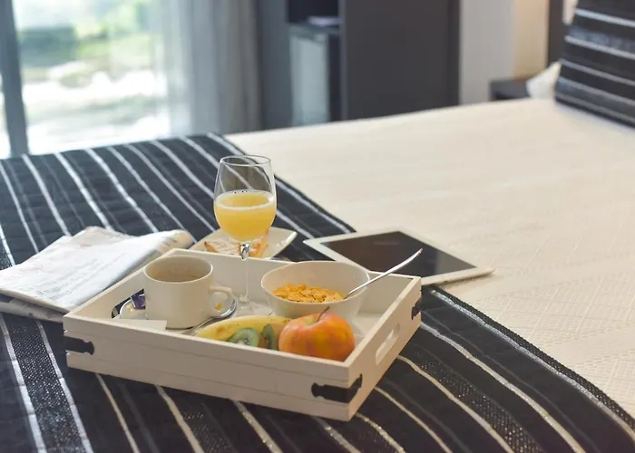 Ξενοδοχείο Hotel Noia 3*